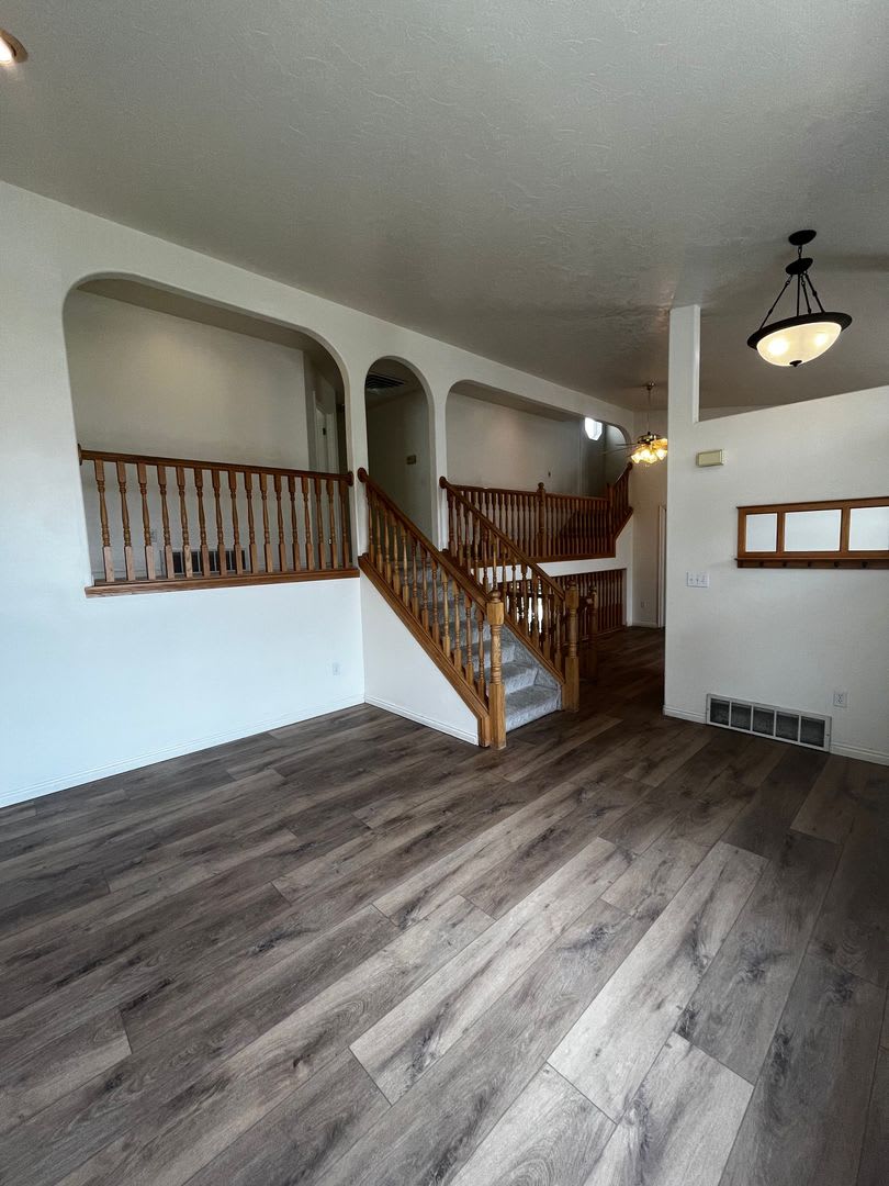 Large Orem Home in Great Location – photo 4