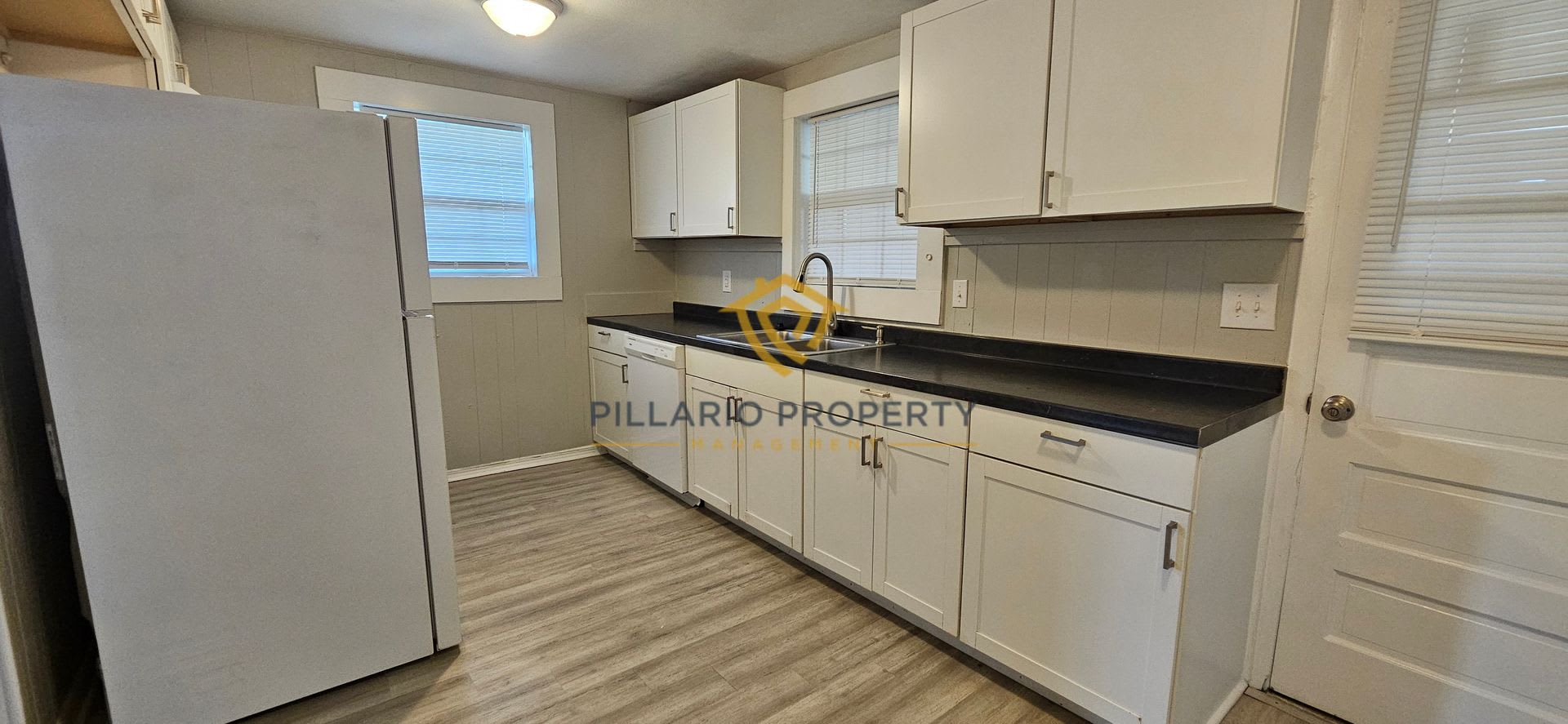 Welcome to your new home! This delightful 3-Bedroom Home Available NOW! – photo 3