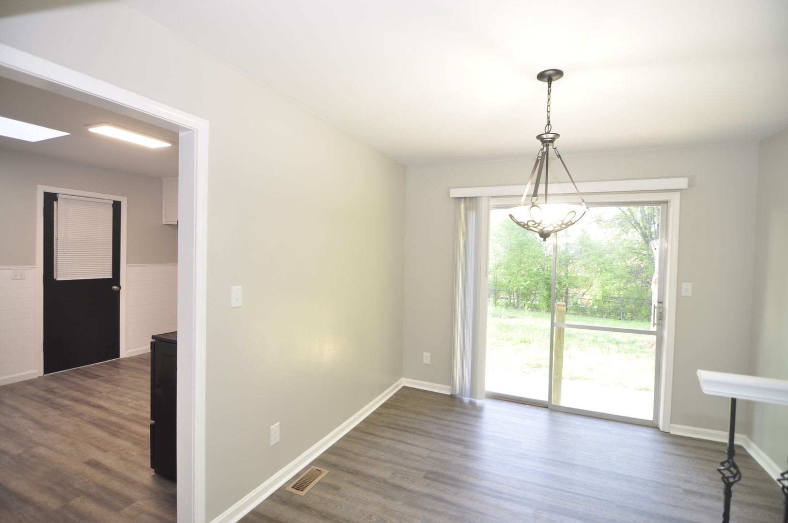 2816 Broadview Drive Nw – photo 2