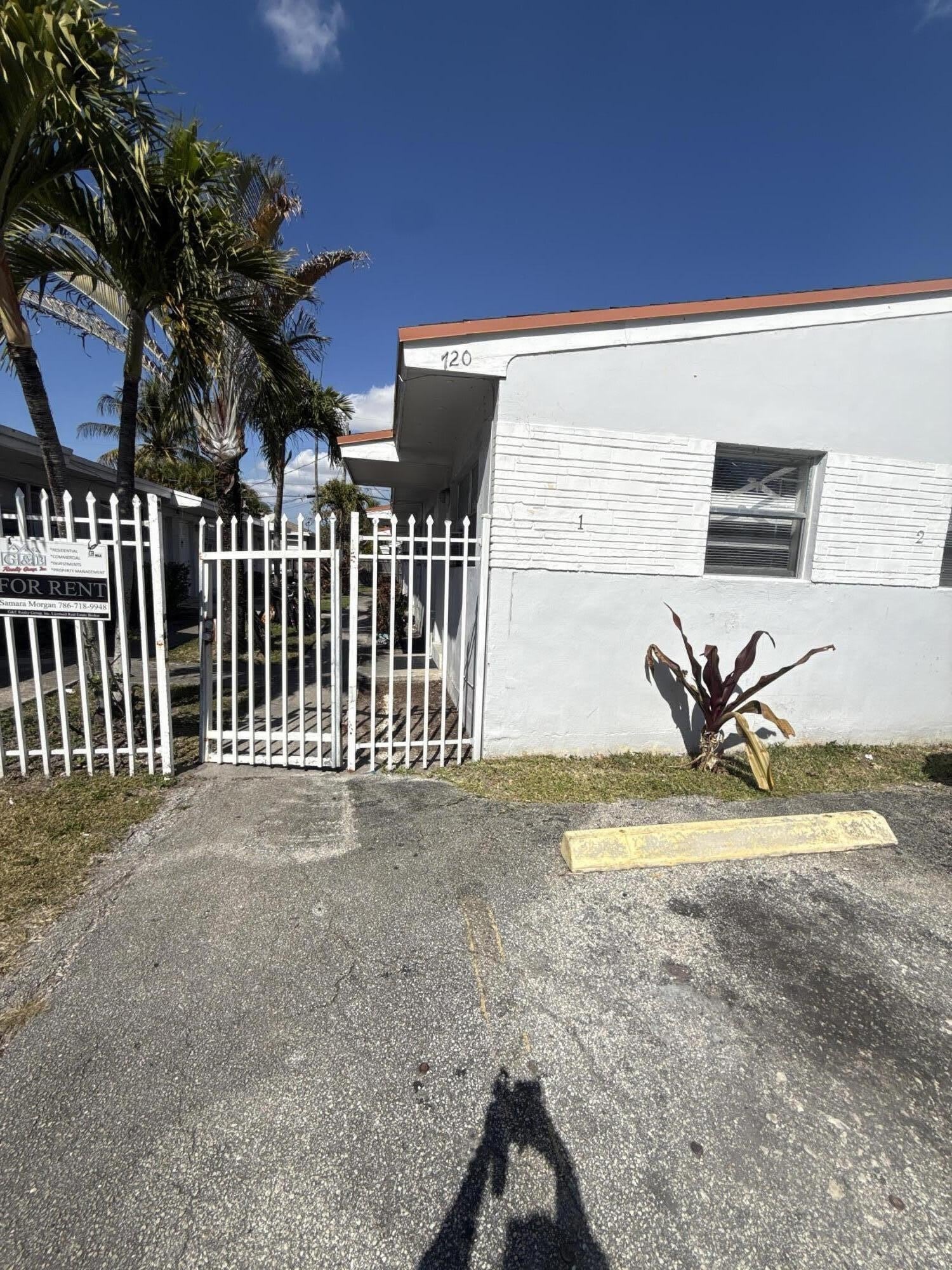 720 SW 7th Street – photo 1