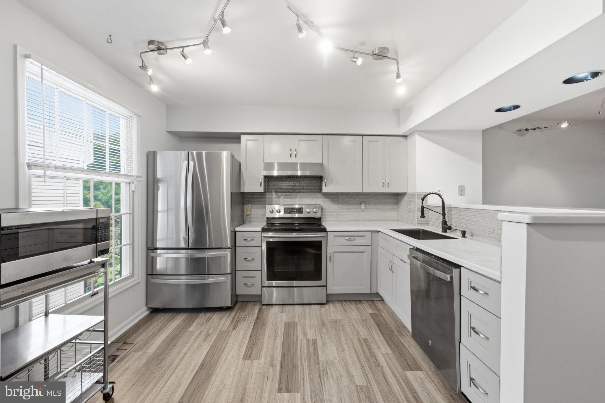 5028 9TH Street S – photo 2