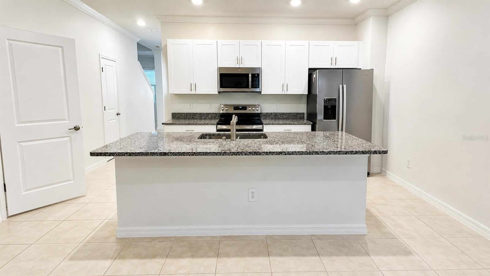 9094 GALLANTREE Place – photo 3