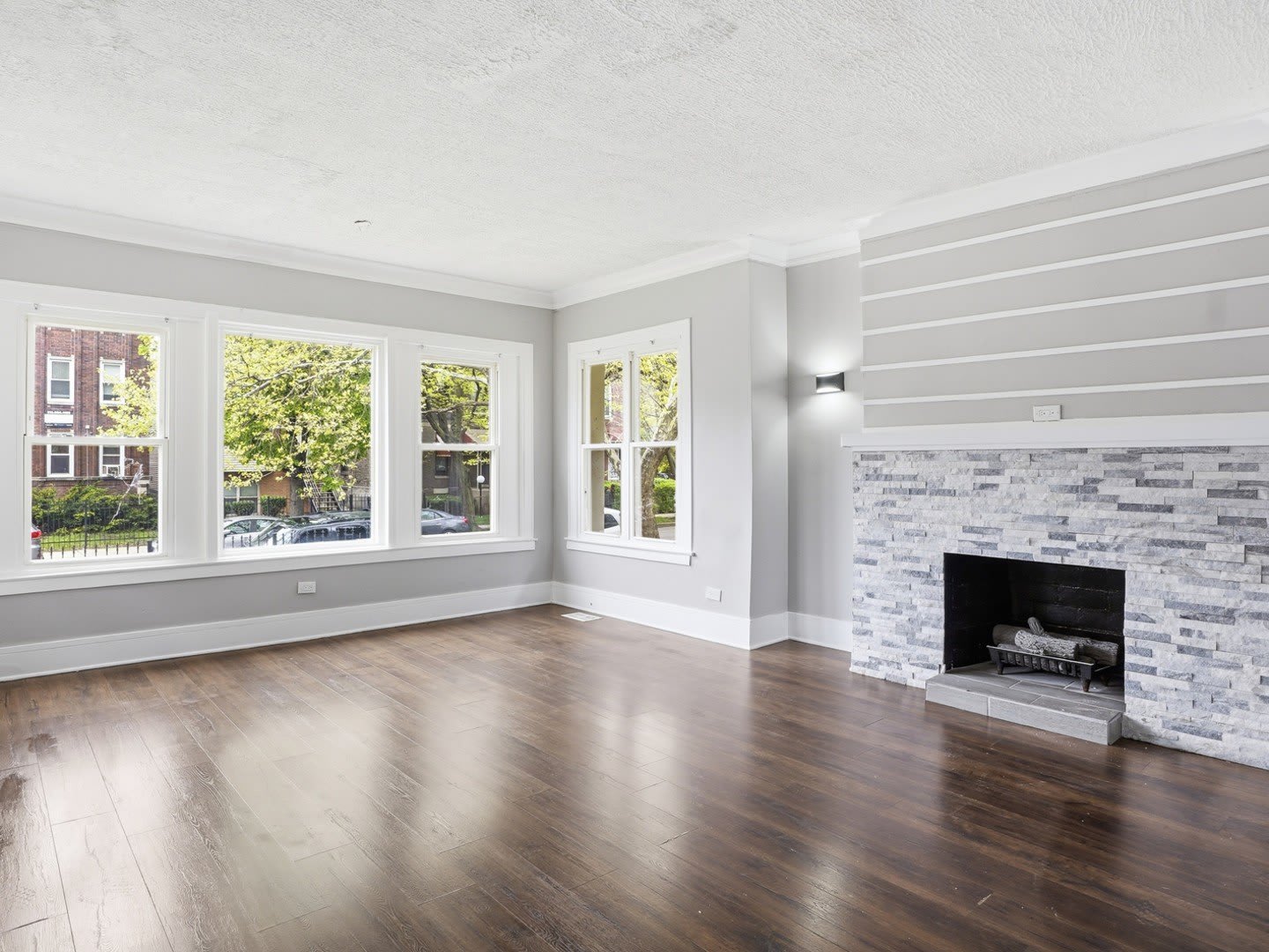 7815 S Emerald Avenue – photo 3