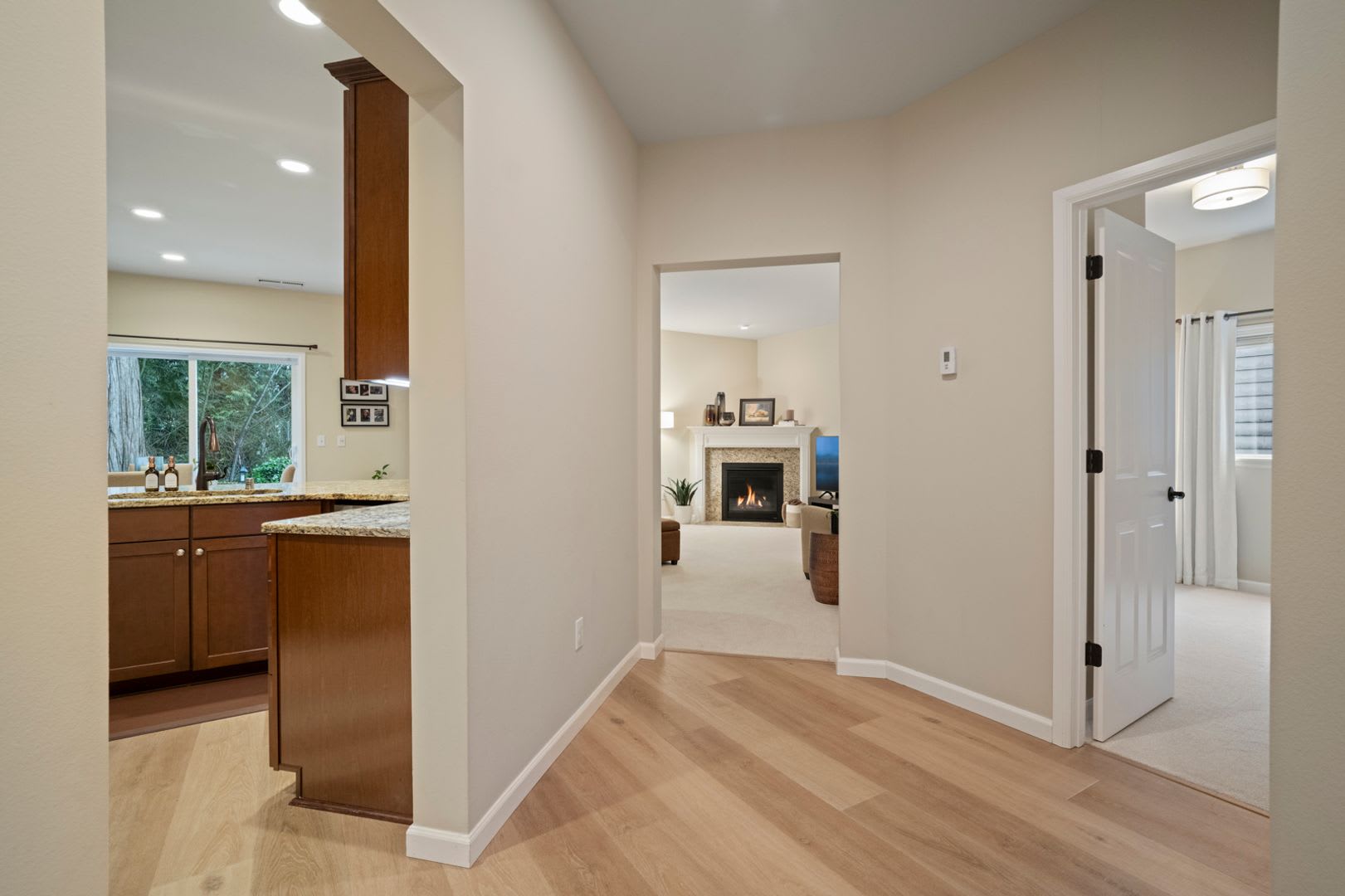 Spacious 5BD Home with Bonus Room and Chefs Kitchen In Duvall! – photo 5