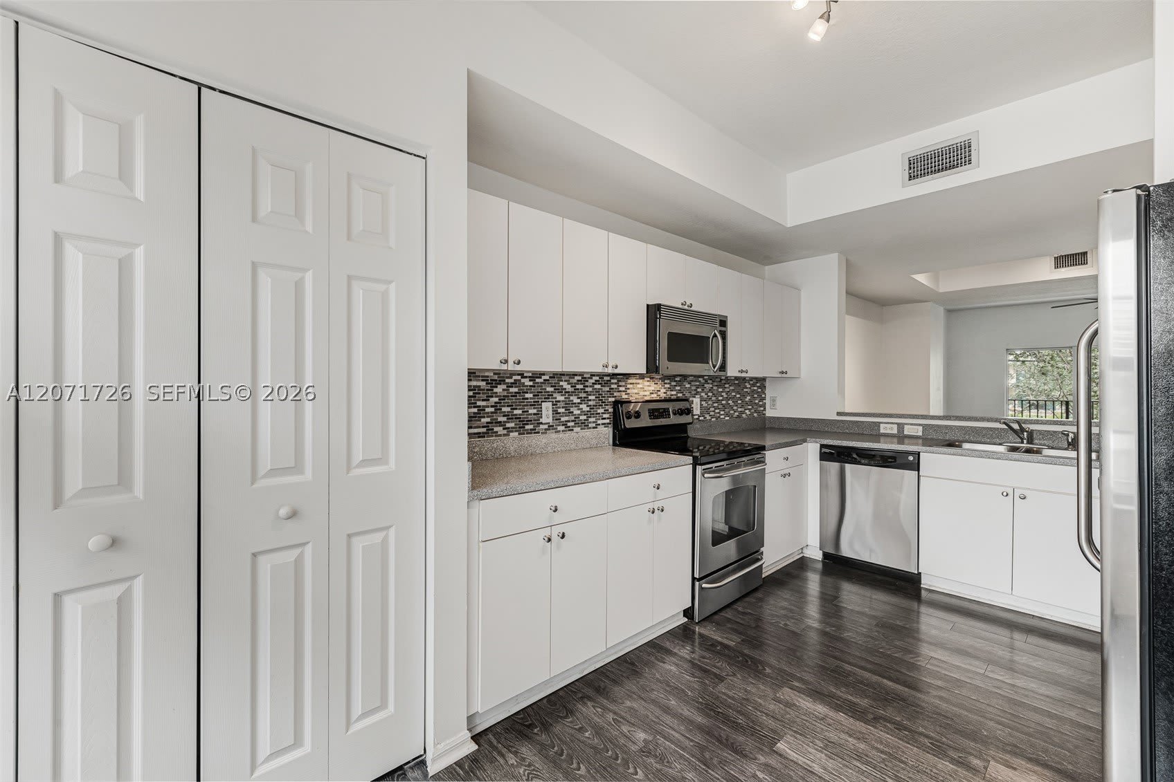 8900 NE 8th AVE – photo 1