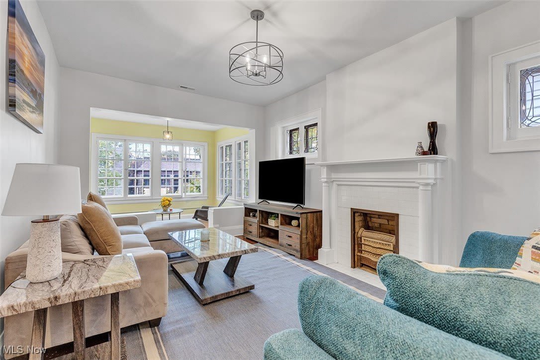2257 Grandview Avenue – photo 5