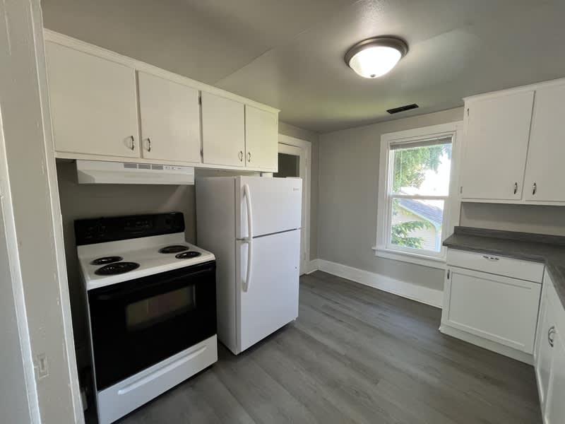 526 Newbury Street Upper – photo 3