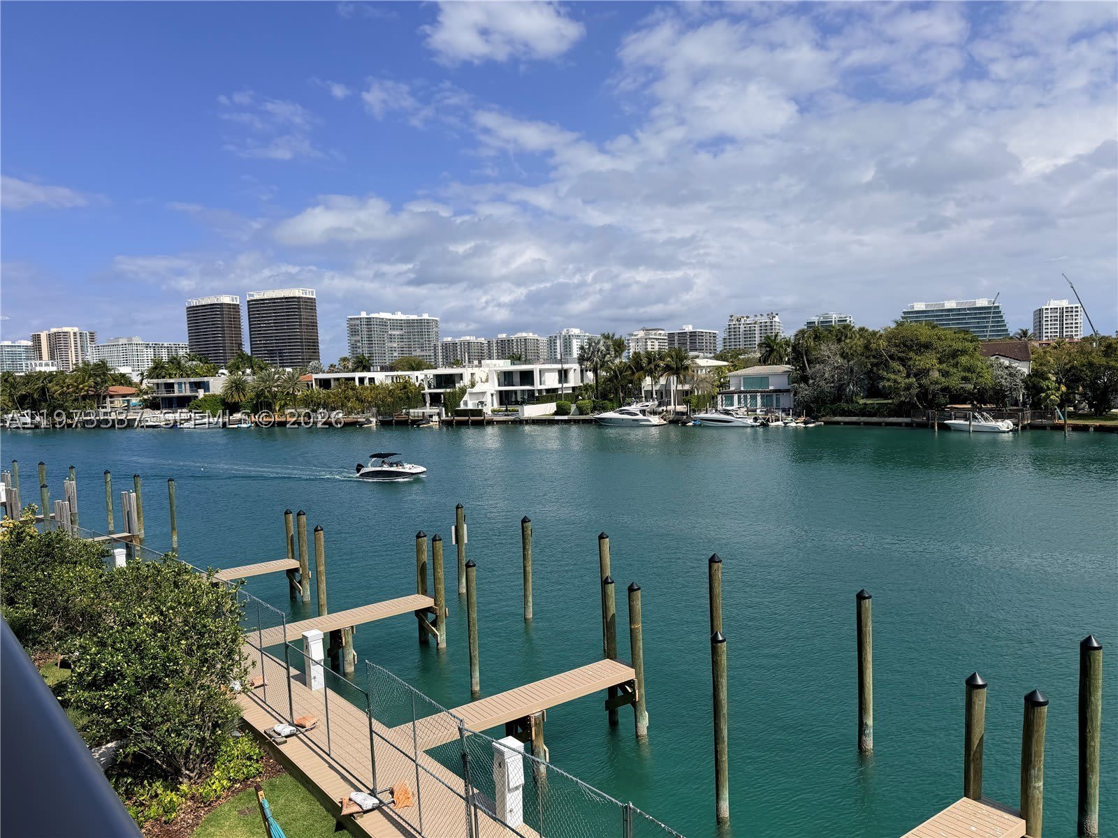 9221 E Bay Harbor Dr – photo 2