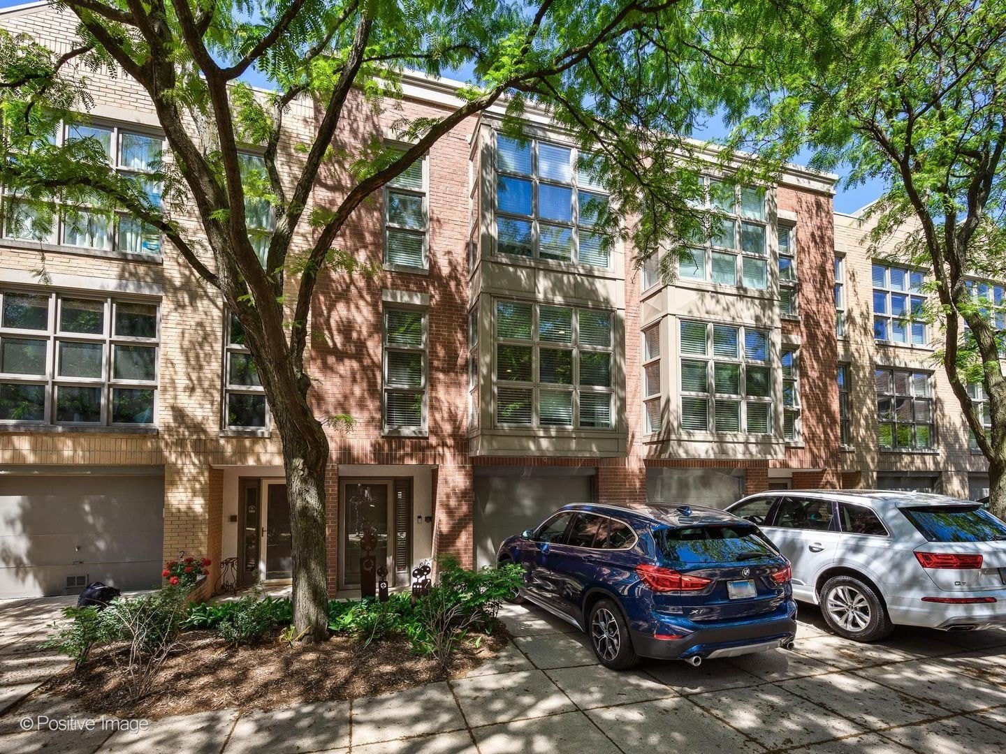 2365 N Wayne Avenue – photo 1