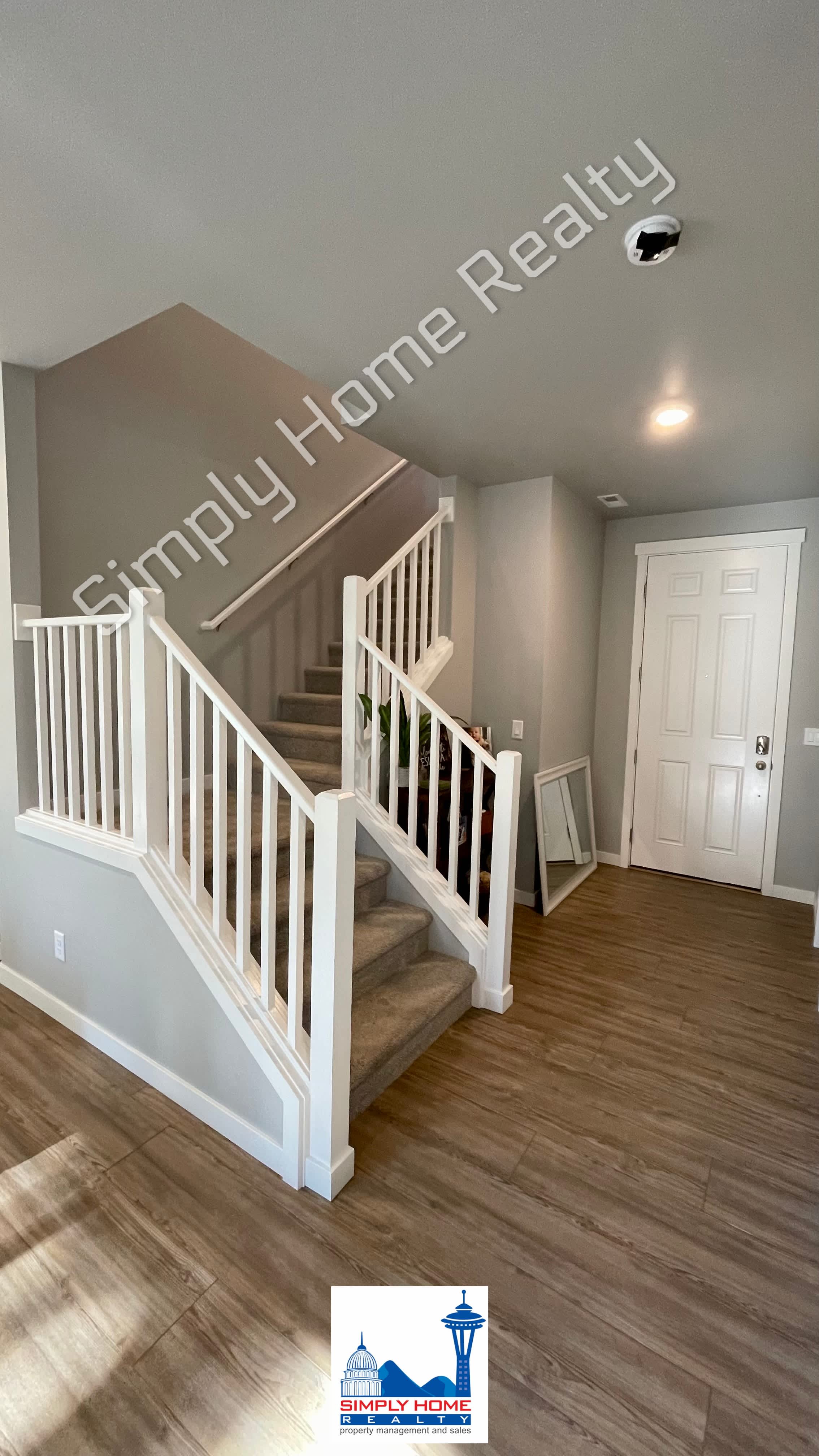 929 Vine Maple St SE – photo 5