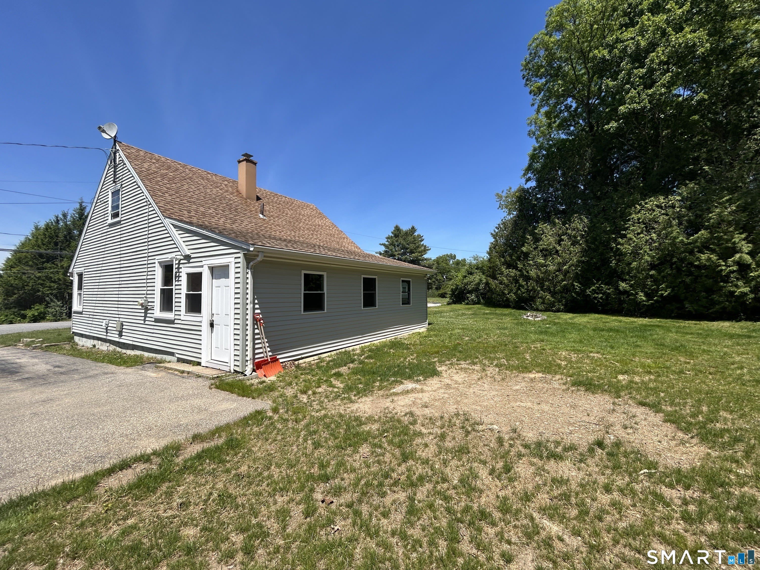 18 Lynwood Drive – photo 3