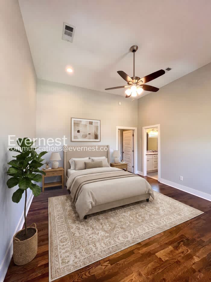 2115 Burns Street – photo 4