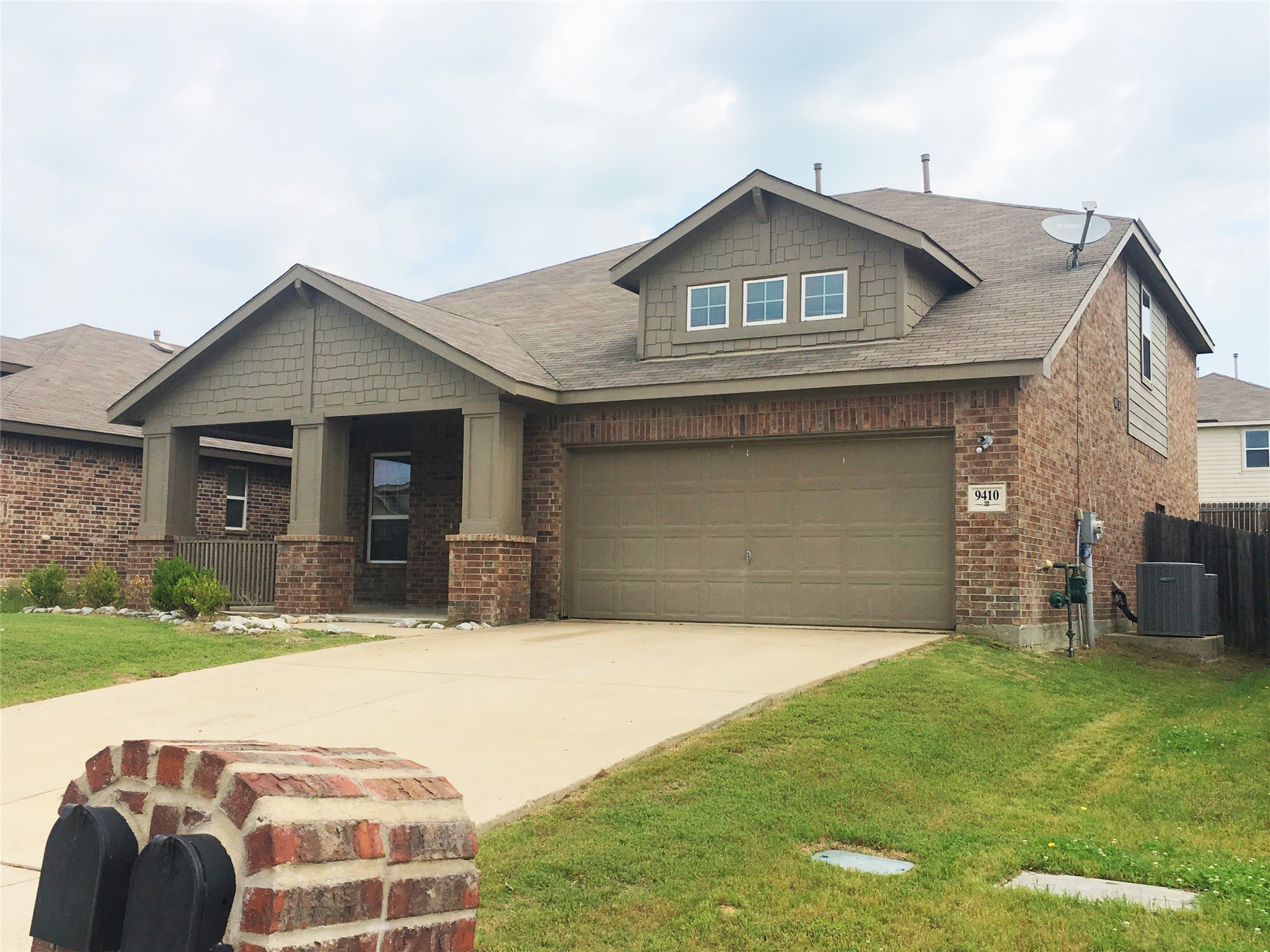 9410 Smoke Tree Drive – photo 3