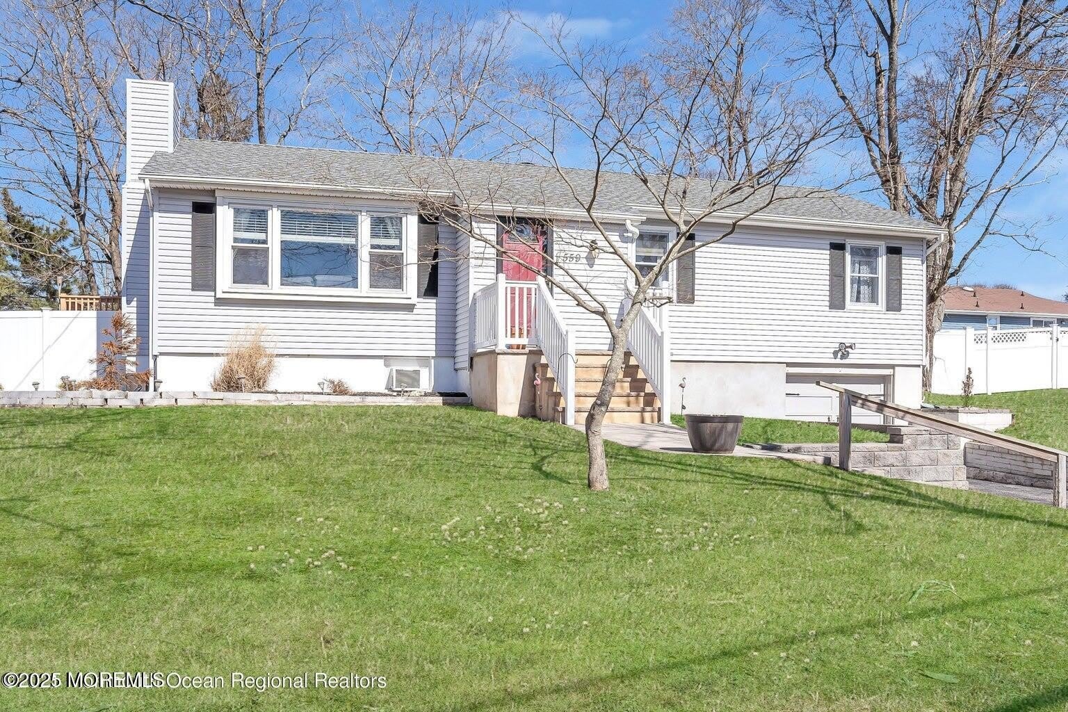 559 Dow Avenue – photo 2