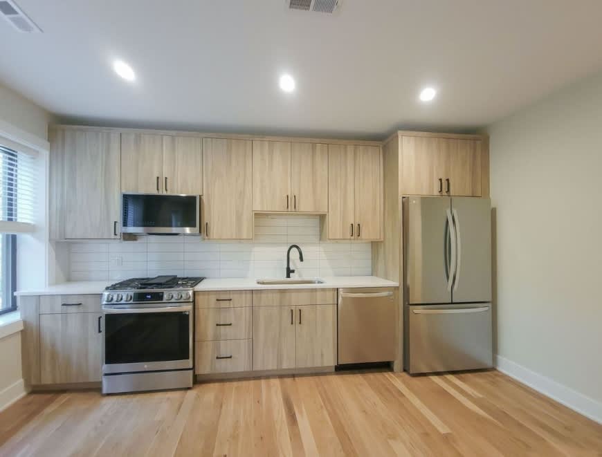 3840 North Wilton Ave. – photo 2