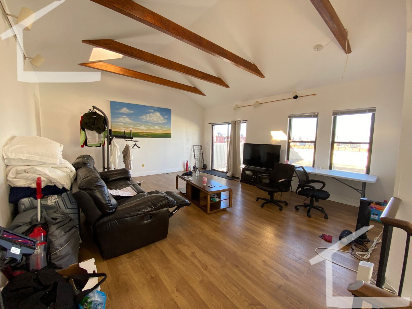 Charming 2 Bedroom-No Broker Fee – photo 1