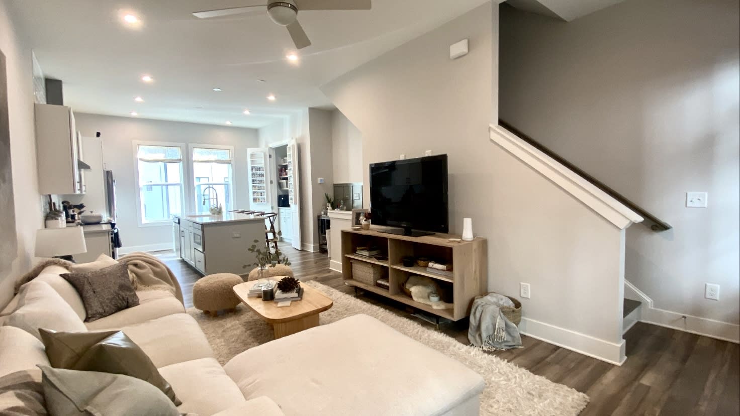 915 Spencer Ave – photo 2