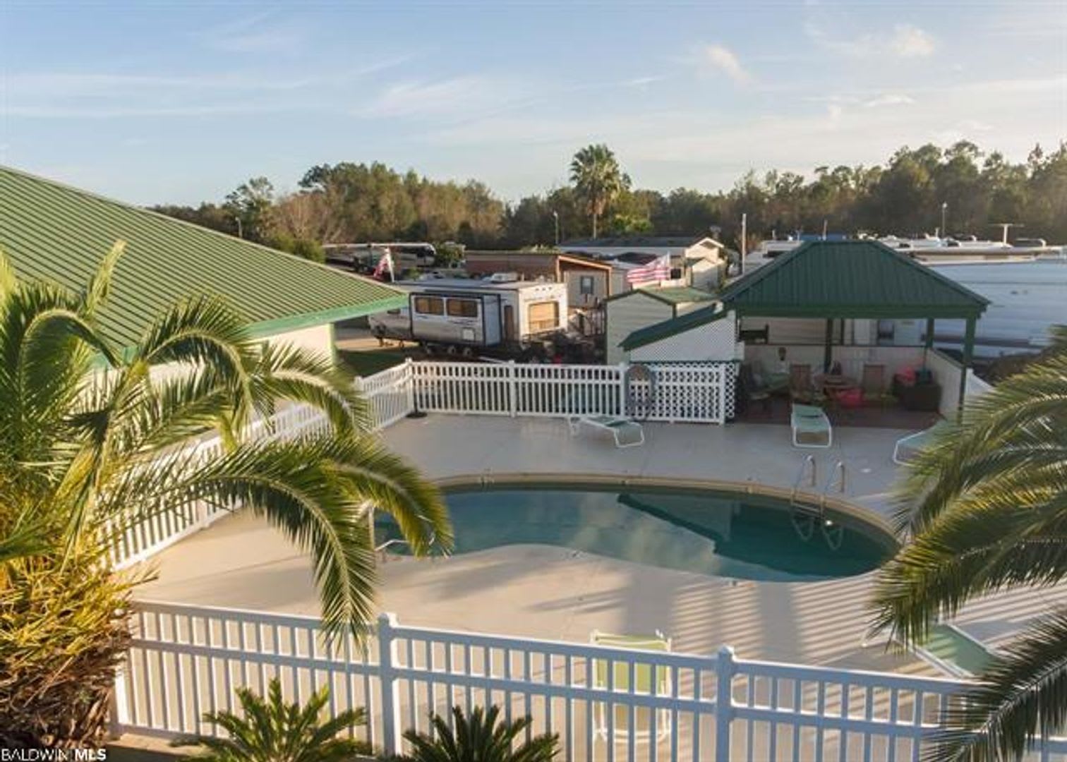 2 bed 1 bath park model – photo 3