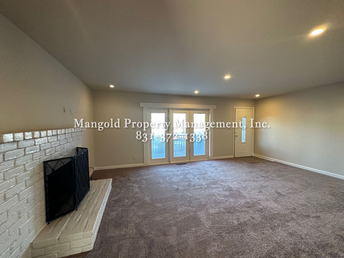 3-Bed/2-Bath Home with Fireplace, Garage &amp; Large Fenced Yard – photo 2