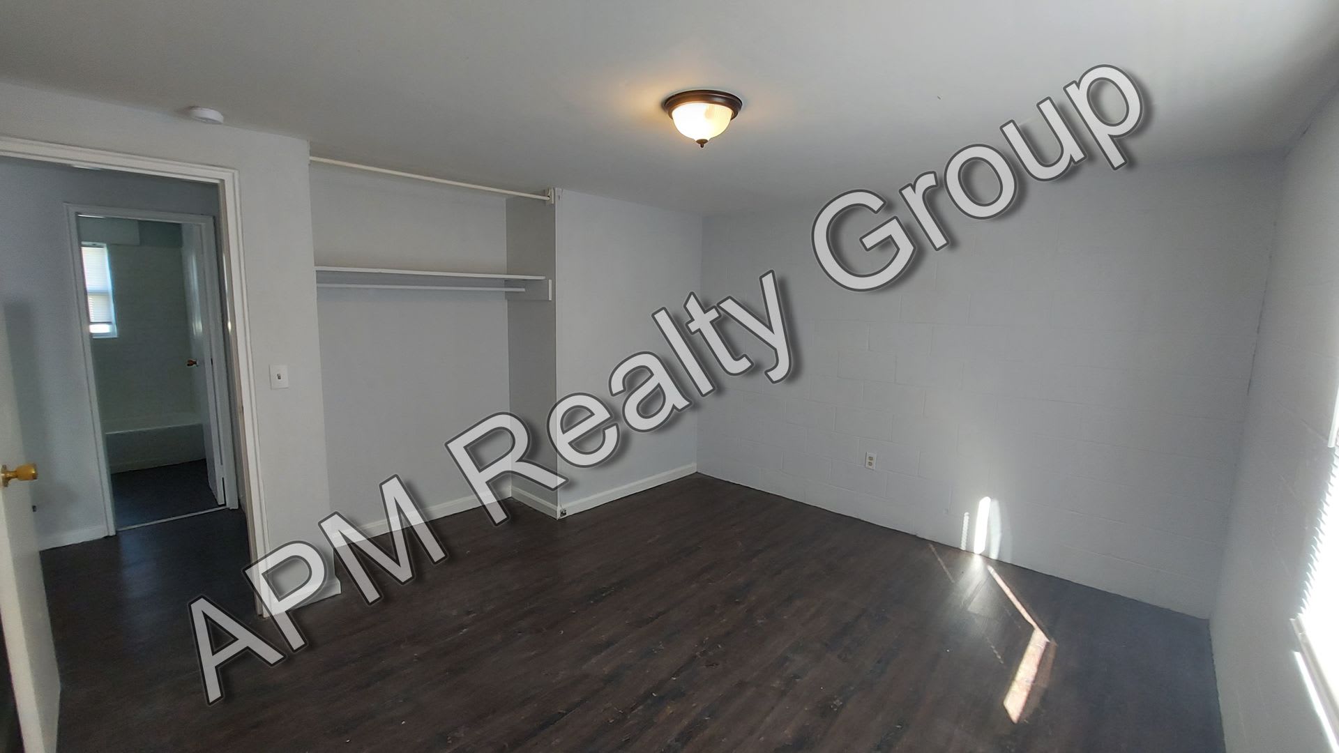 Two bedroom apt near Harden Street – photo 2