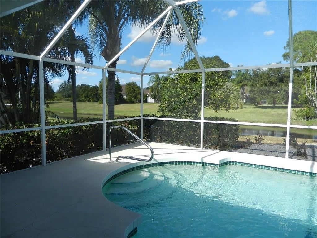 589 ROTONDA Circle – photo 2