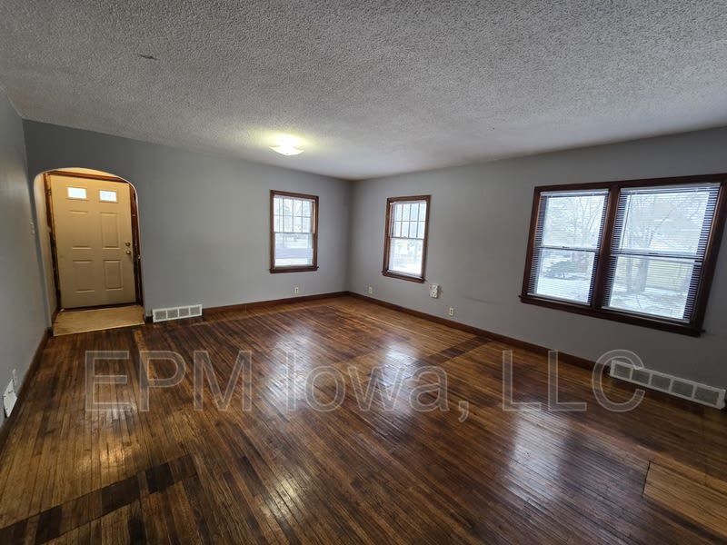 401 Charles Street – photo 5