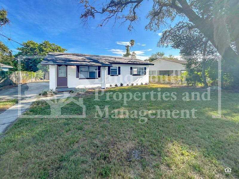 2152 Colonial Avenue – photo 1