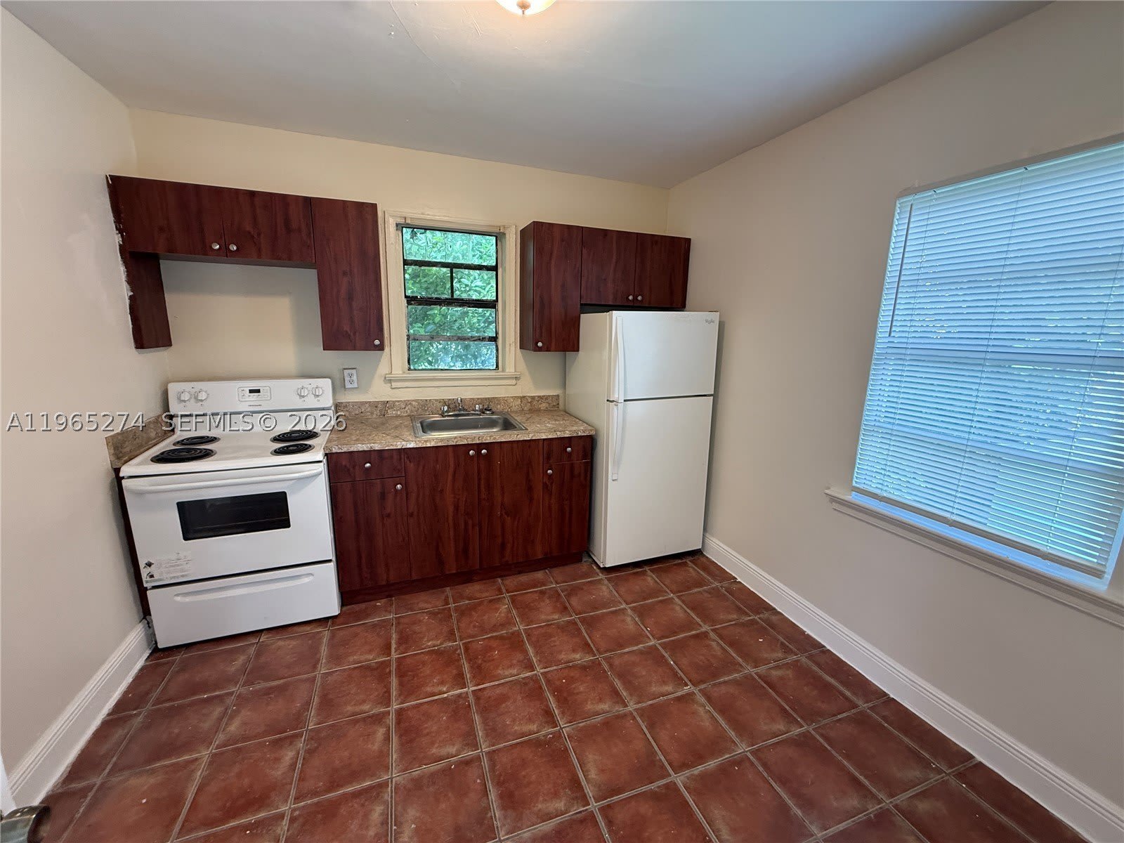 8290 NW 4th Ave – photo 3