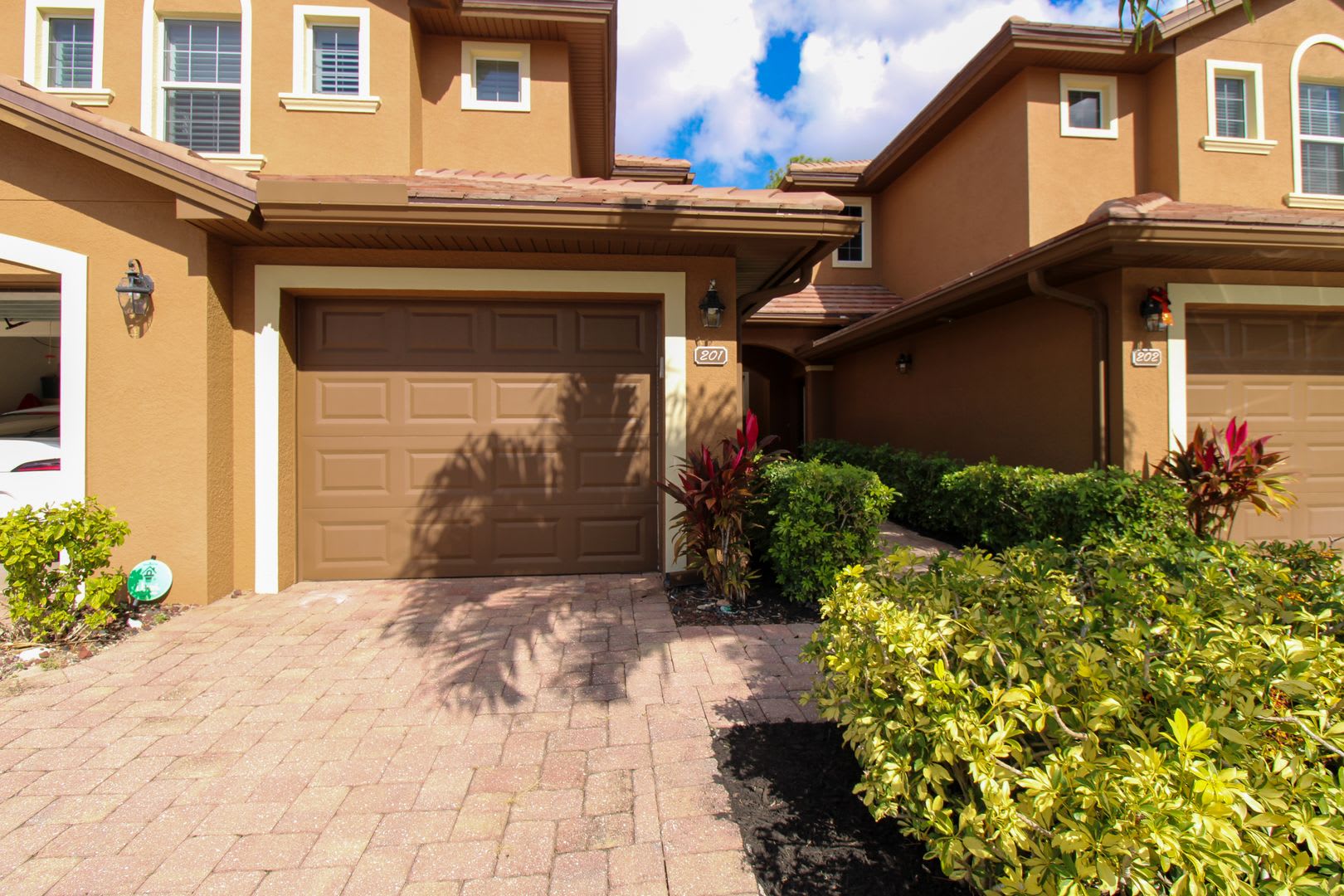 ***SEASONAL OR ANNUAL***FULLY FURNISHED***PLAYERS CLUB AVAILABLE** GATED COMMUNITY*** – photo 2