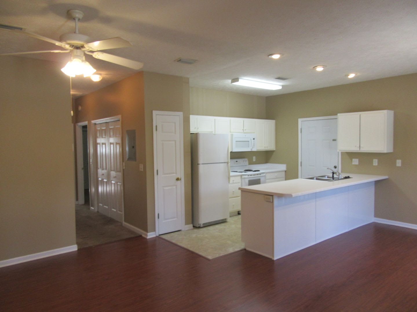 Apartment for Rent – photo 2