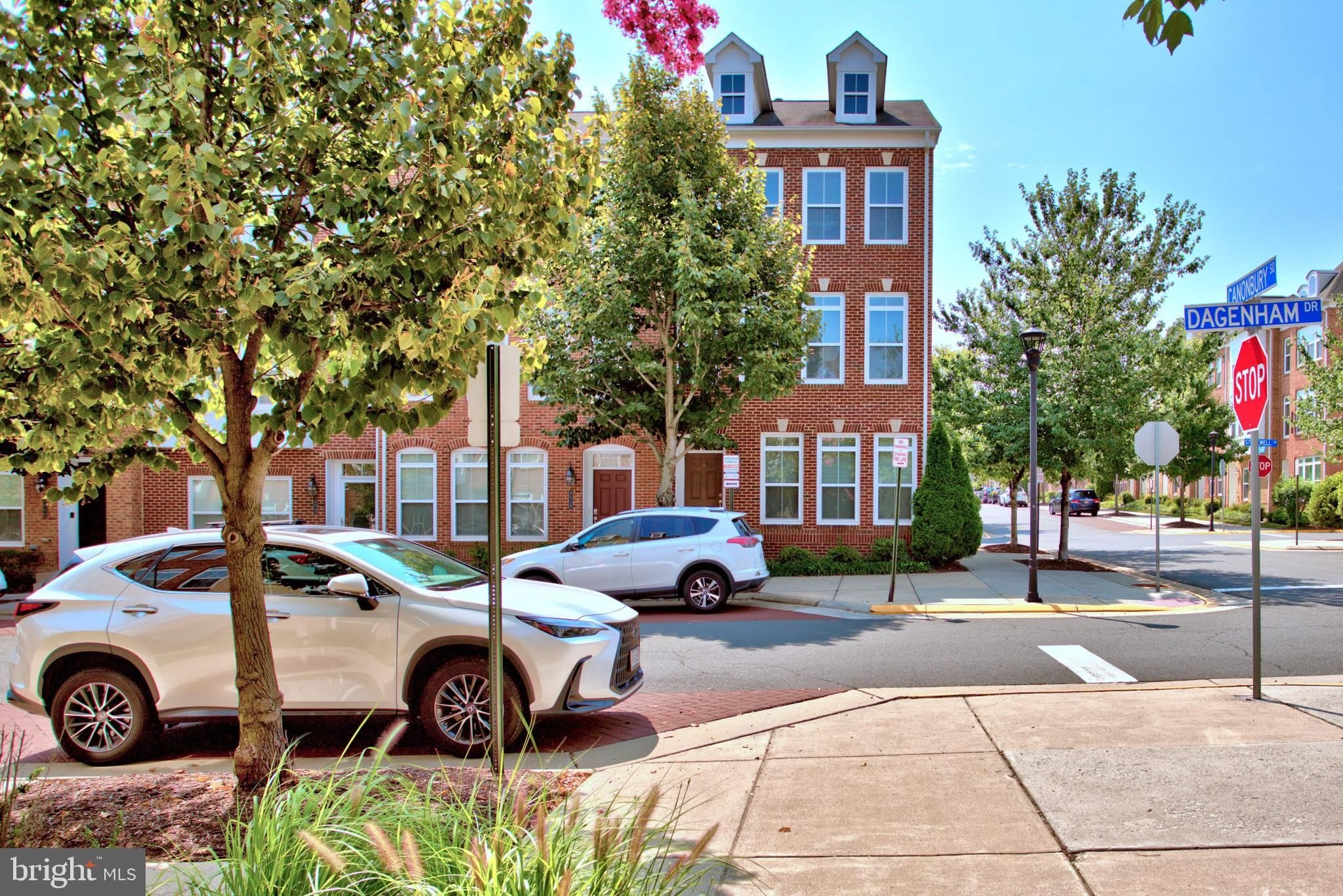 9612 STOCKWELL Lane – photo 1