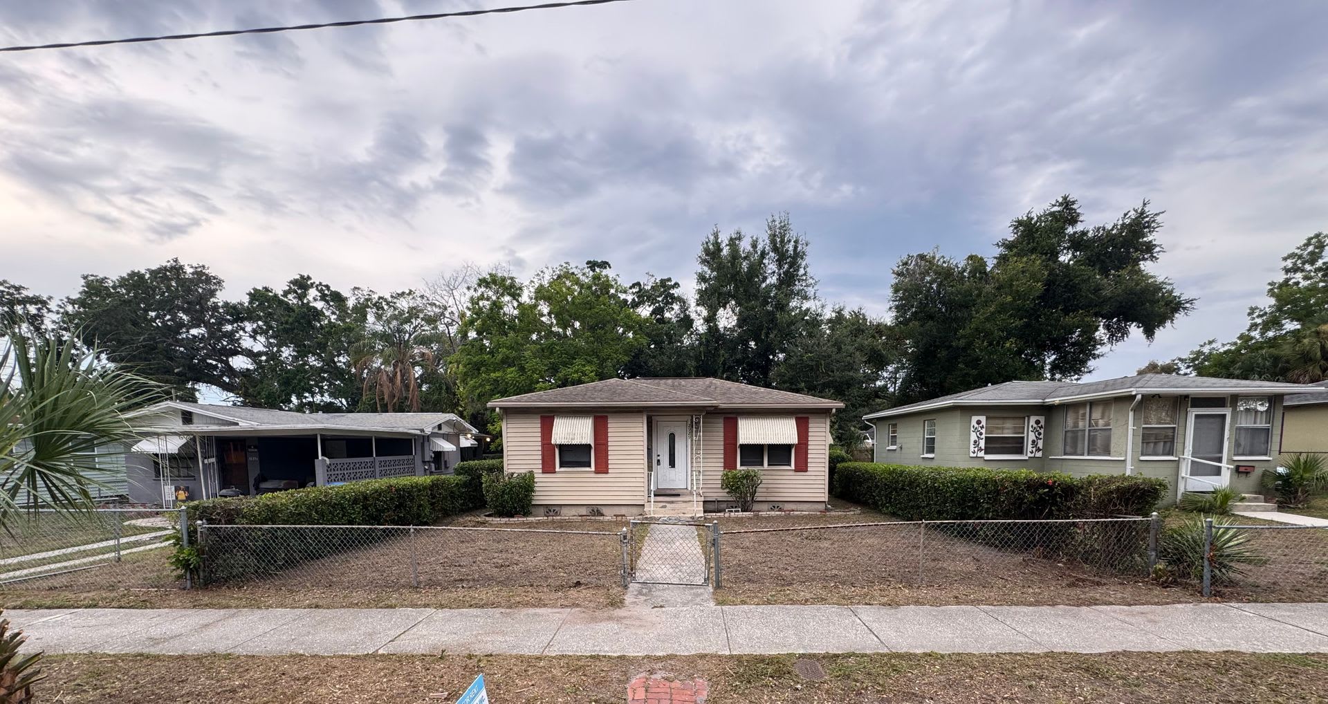 Three Bedroom One Bathroom Cottage in Palmetto Park, St. Petersburg – photo 3