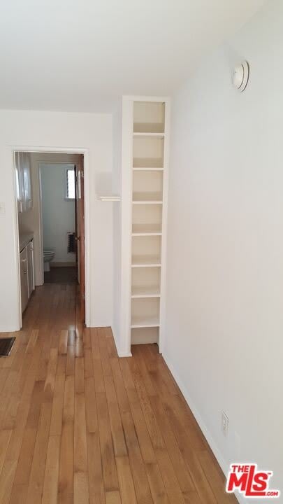 939 N Stanley Ave – photo 4