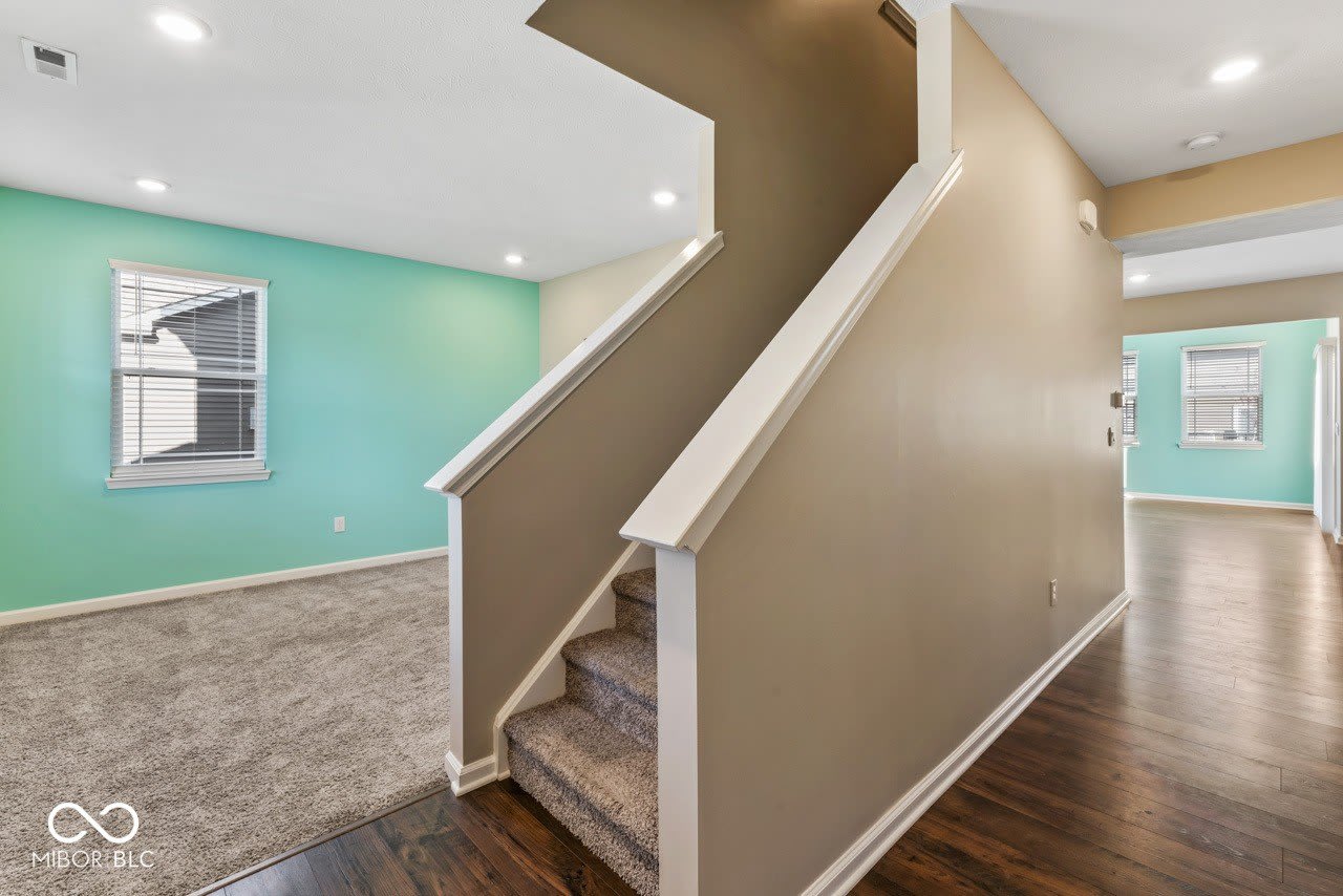 6874 Nottingham Lane – photo 5