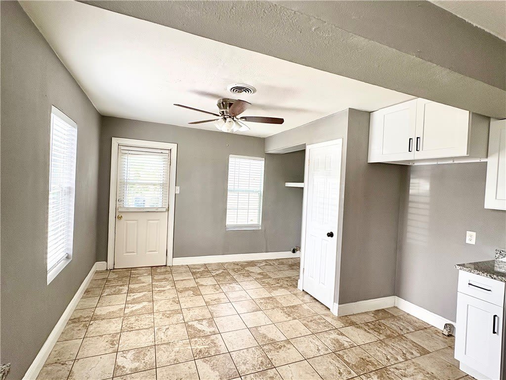 3562 Topeka Street – photo 5