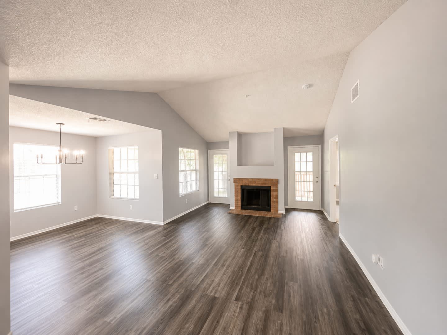 2 Bed / 2 Bath Condo in Gated Community. In Altamonte Springs, Available Now! – photo 2