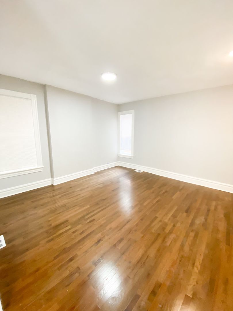 Newly Renovated 2 Bedroom/2 Bathroom! – photo 1