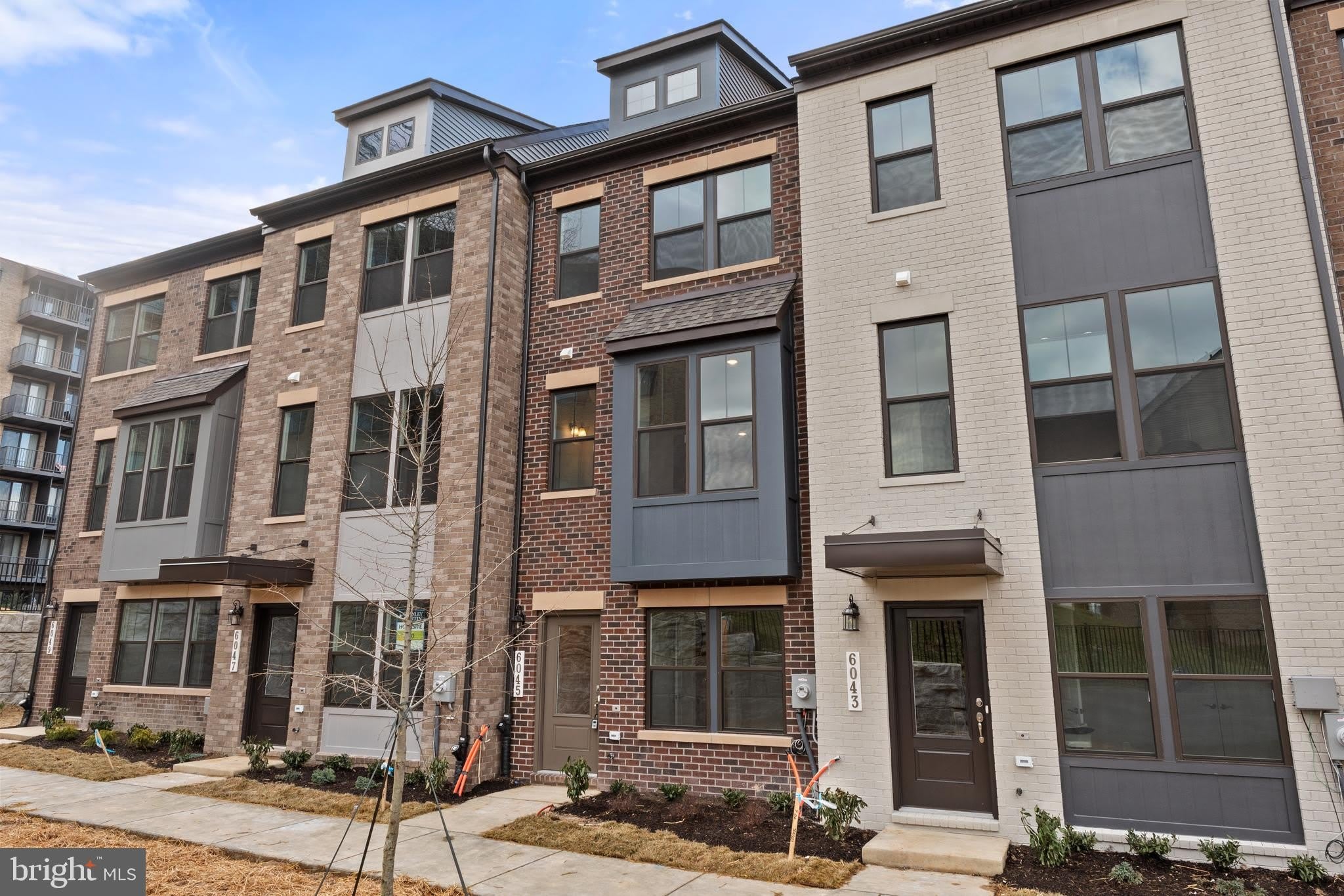 6045 SOHO WAY – photo 2