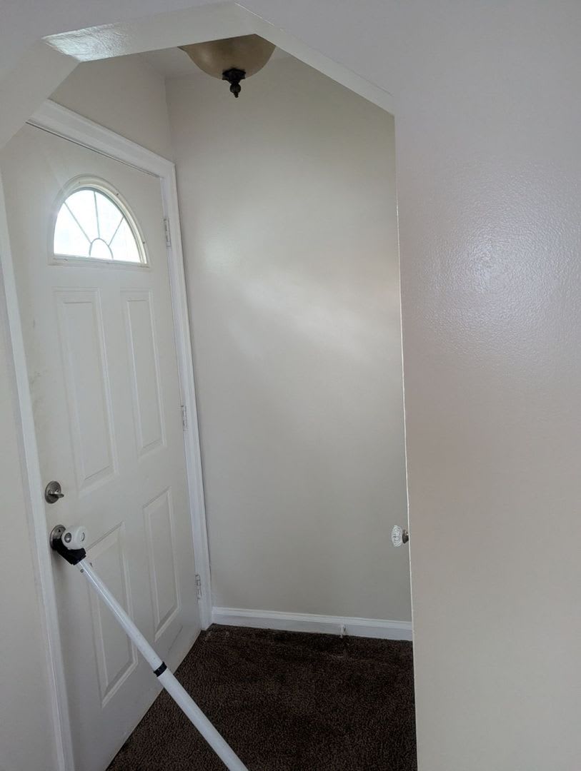 Charming & Move-In Ready 3-Bedroom Bungalow in Detroit – photo 4