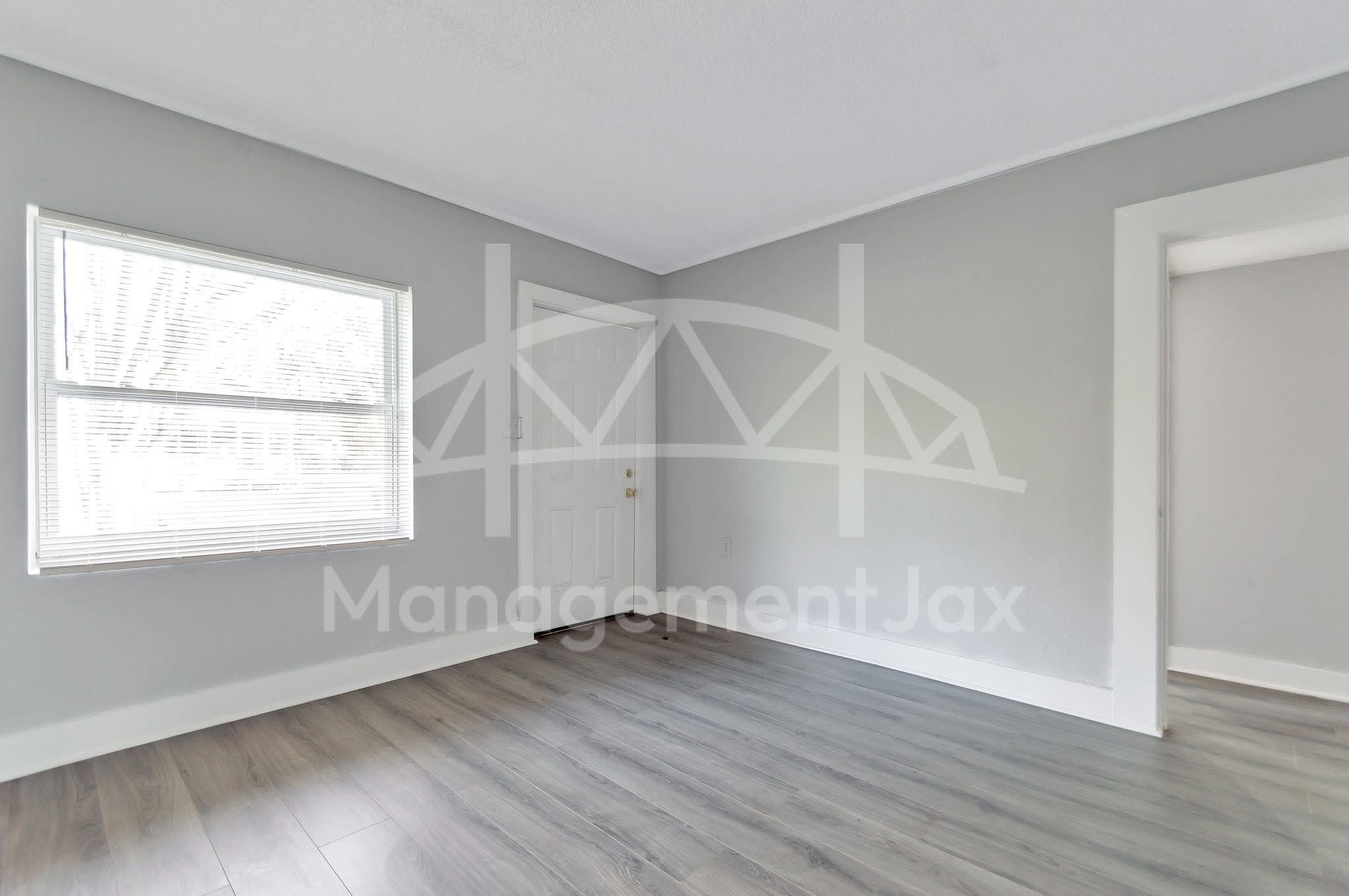 1842 West 26th Street – photo 3