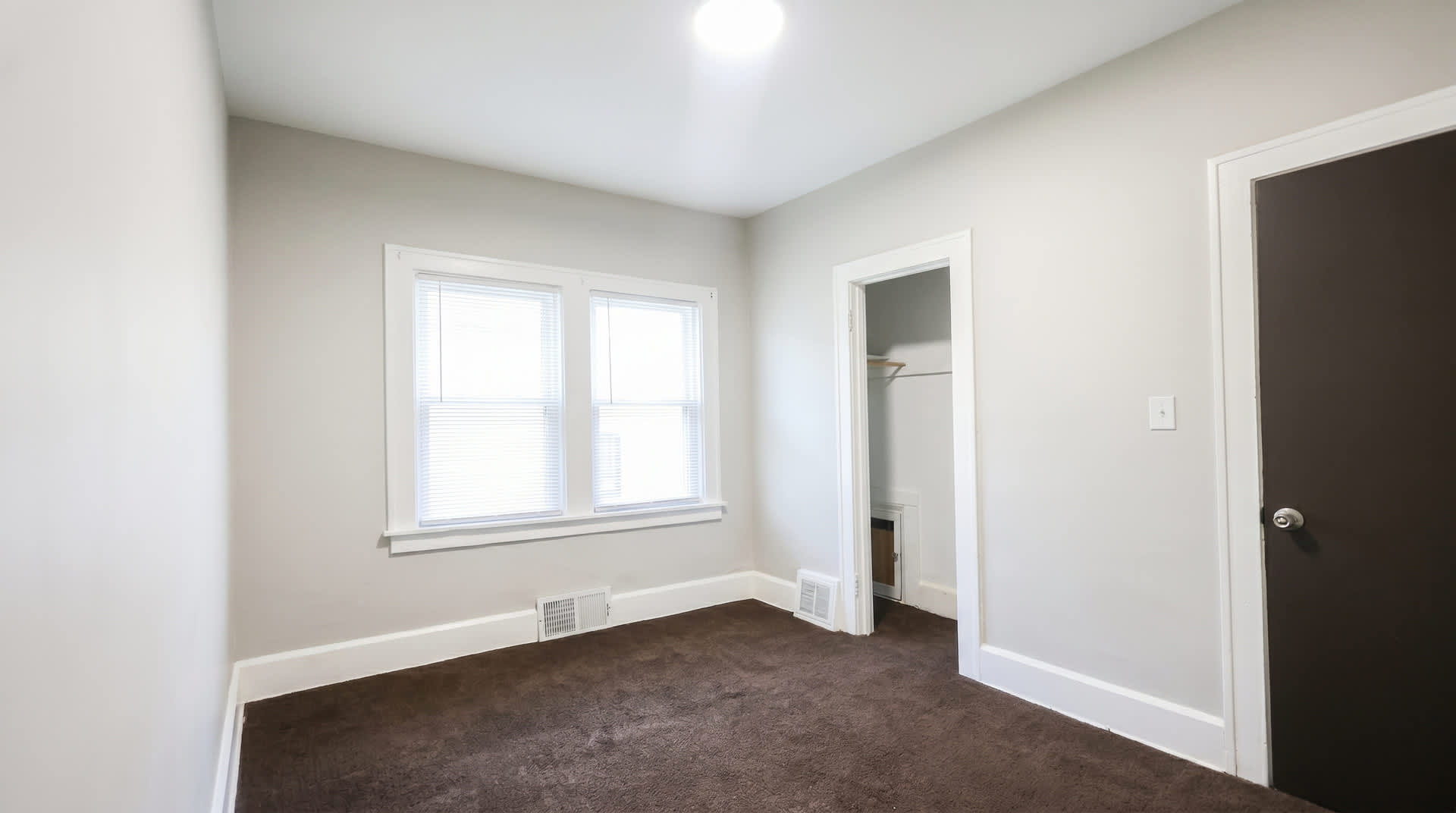 3 Bedroom Single Family – photo 5