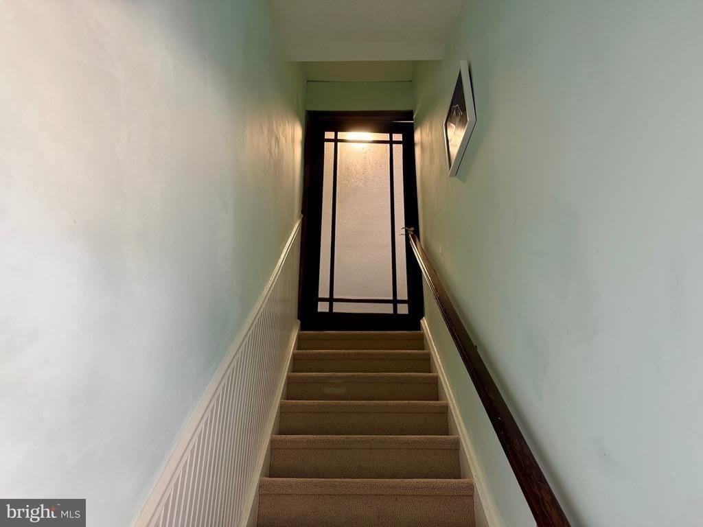 30 HOPKINSON COURT – photo 2