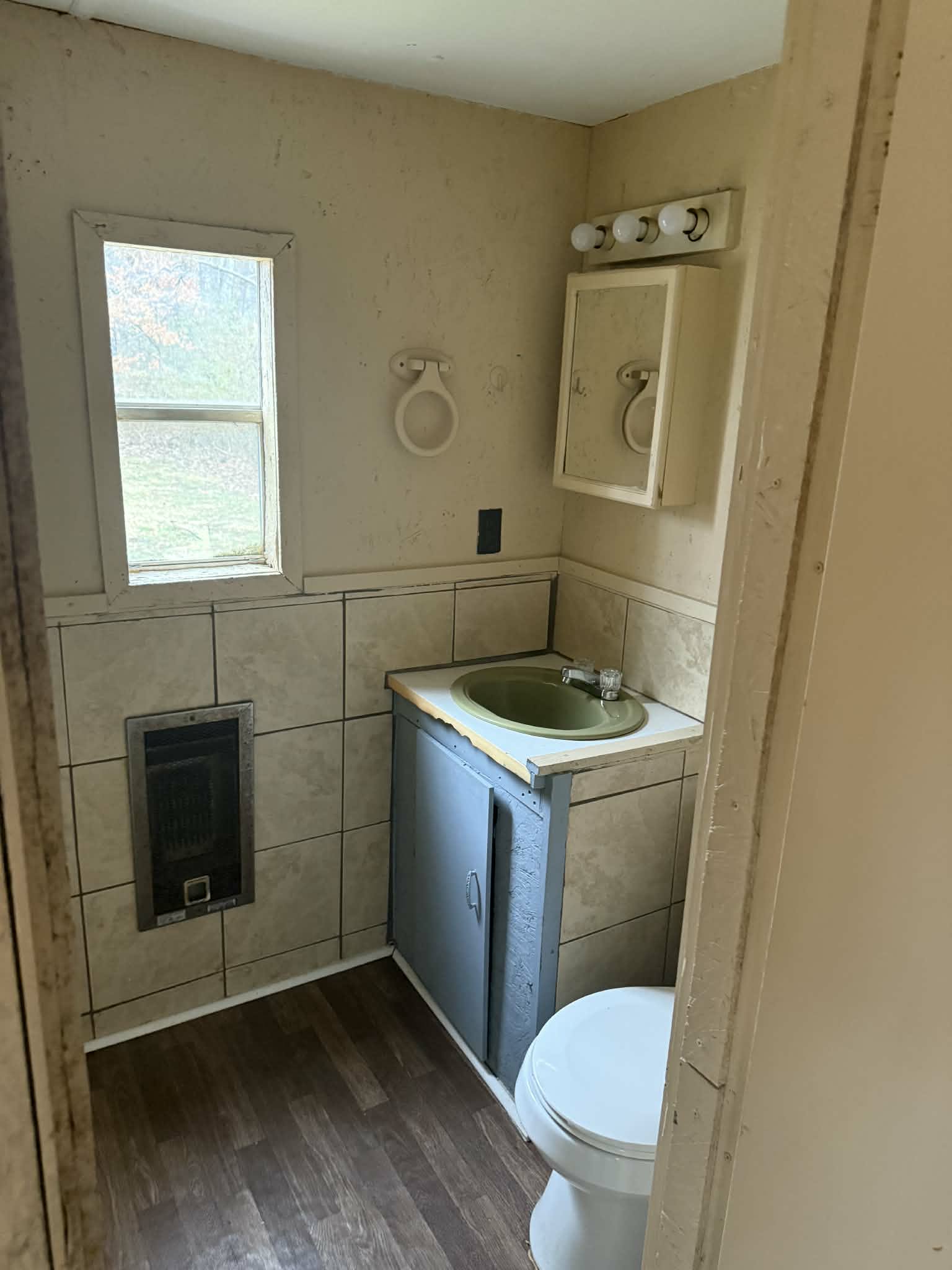1380 Mapleash Avenue – photo 5