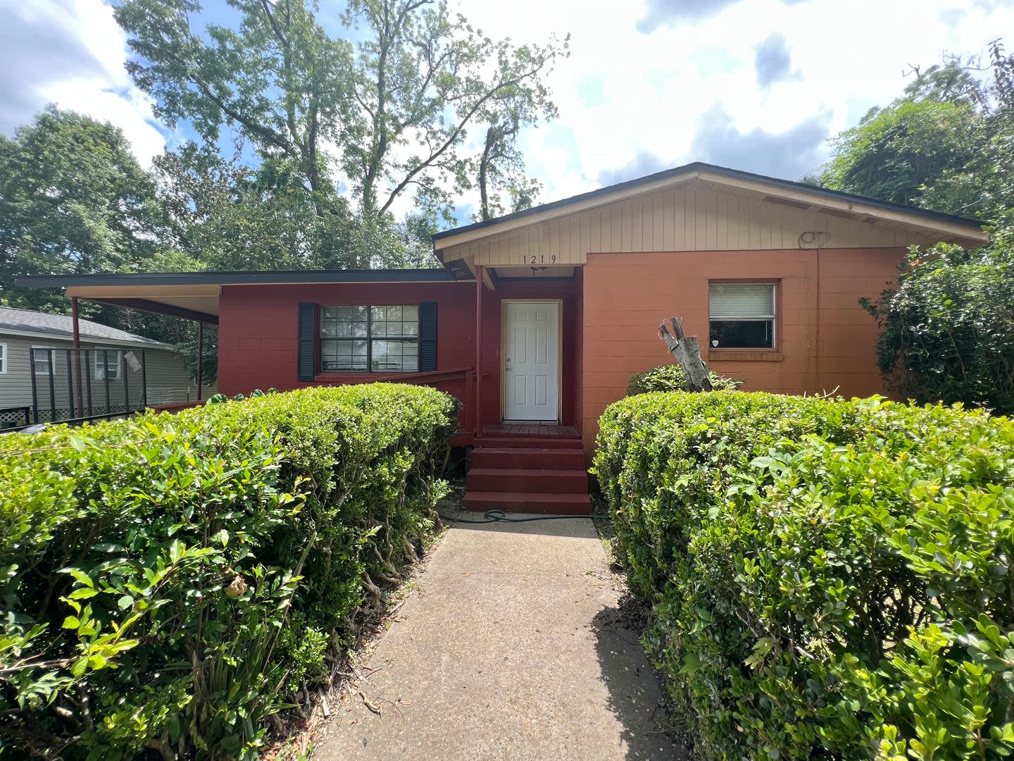 1219 Hernando Drive – photo 2