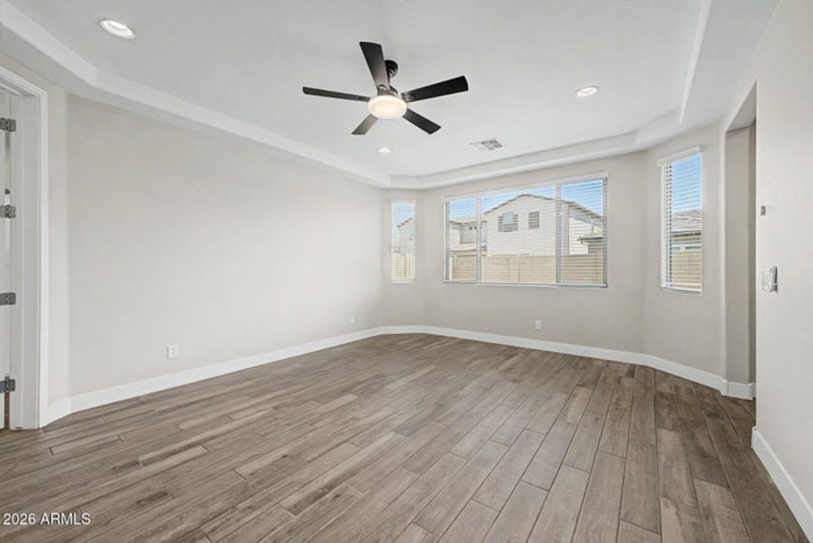 Gorgeous 5 bed/3 bath home in the sought-after Eastmark subdivision in Mesa – photo 5