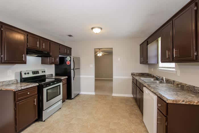 2819 Bradford Court – photo 4
