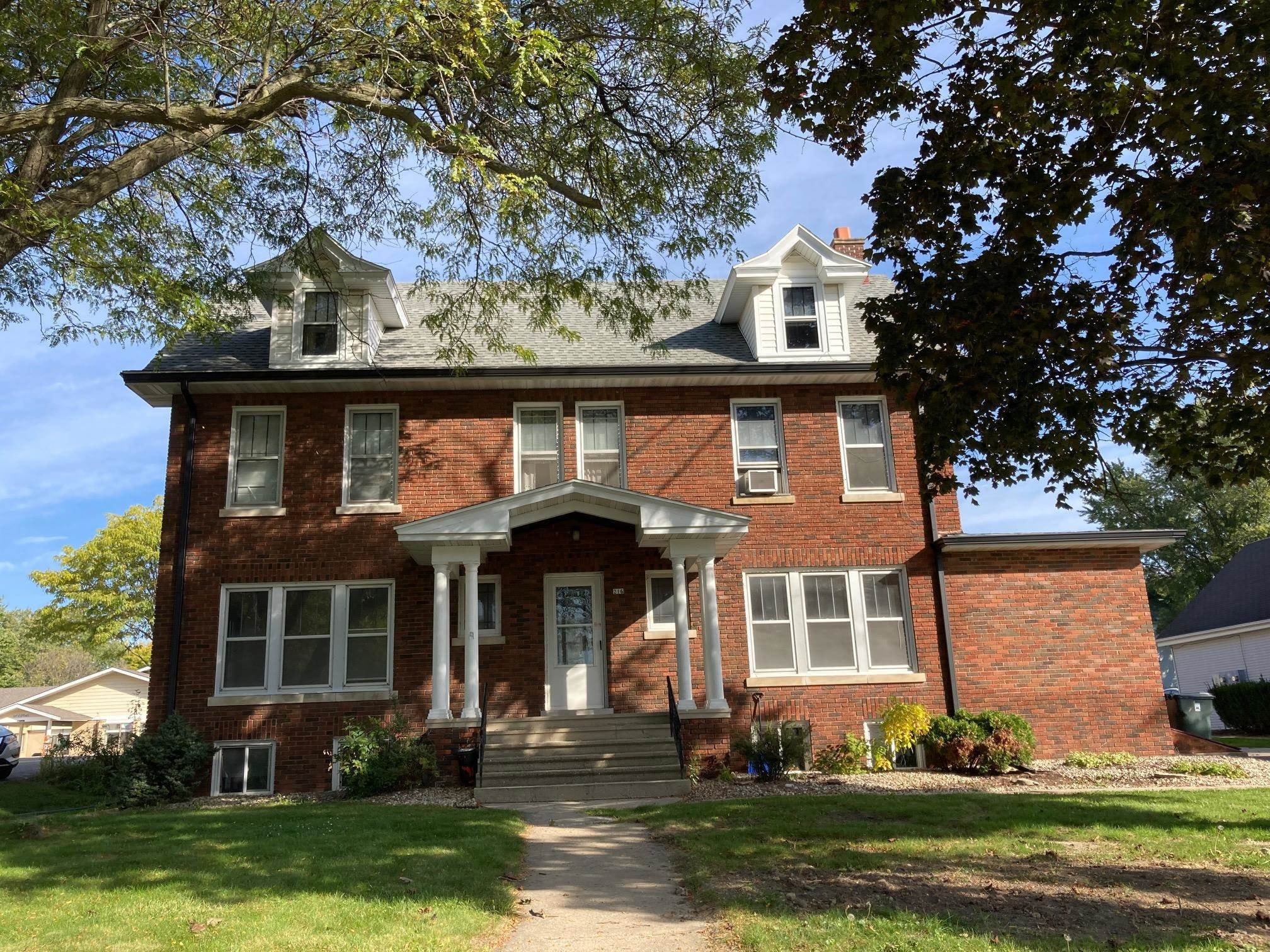 216 W Main – photo 5