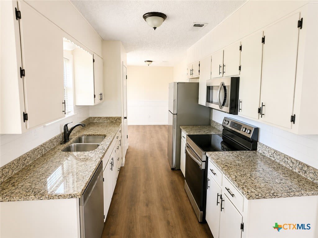 1709 Shoemaker Drive – photo 5