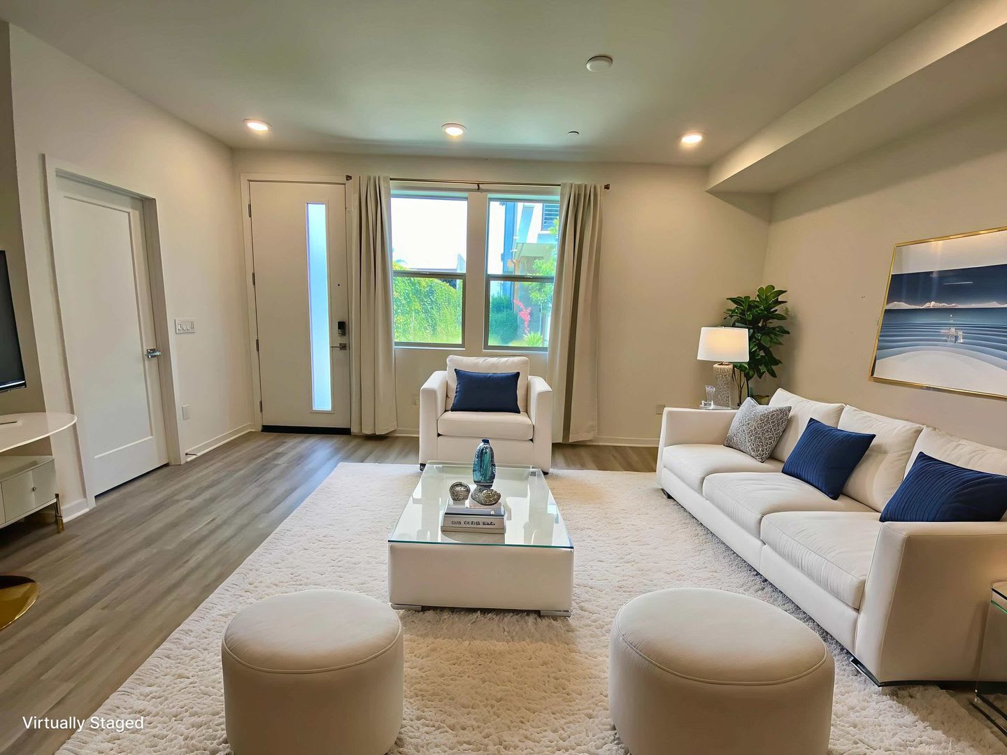 Modern 2 Story 1-Bedroom, 1.5-Bath Townhouse in Covina – photo 1