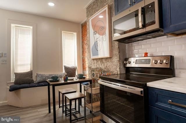 1915 N DARIEN STREET – photo 3